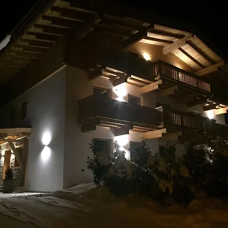 Appartementhaus Schubert * ヴェステンドルフ